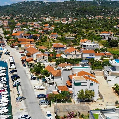 Villa Adastra Vinišće Exteriör bild